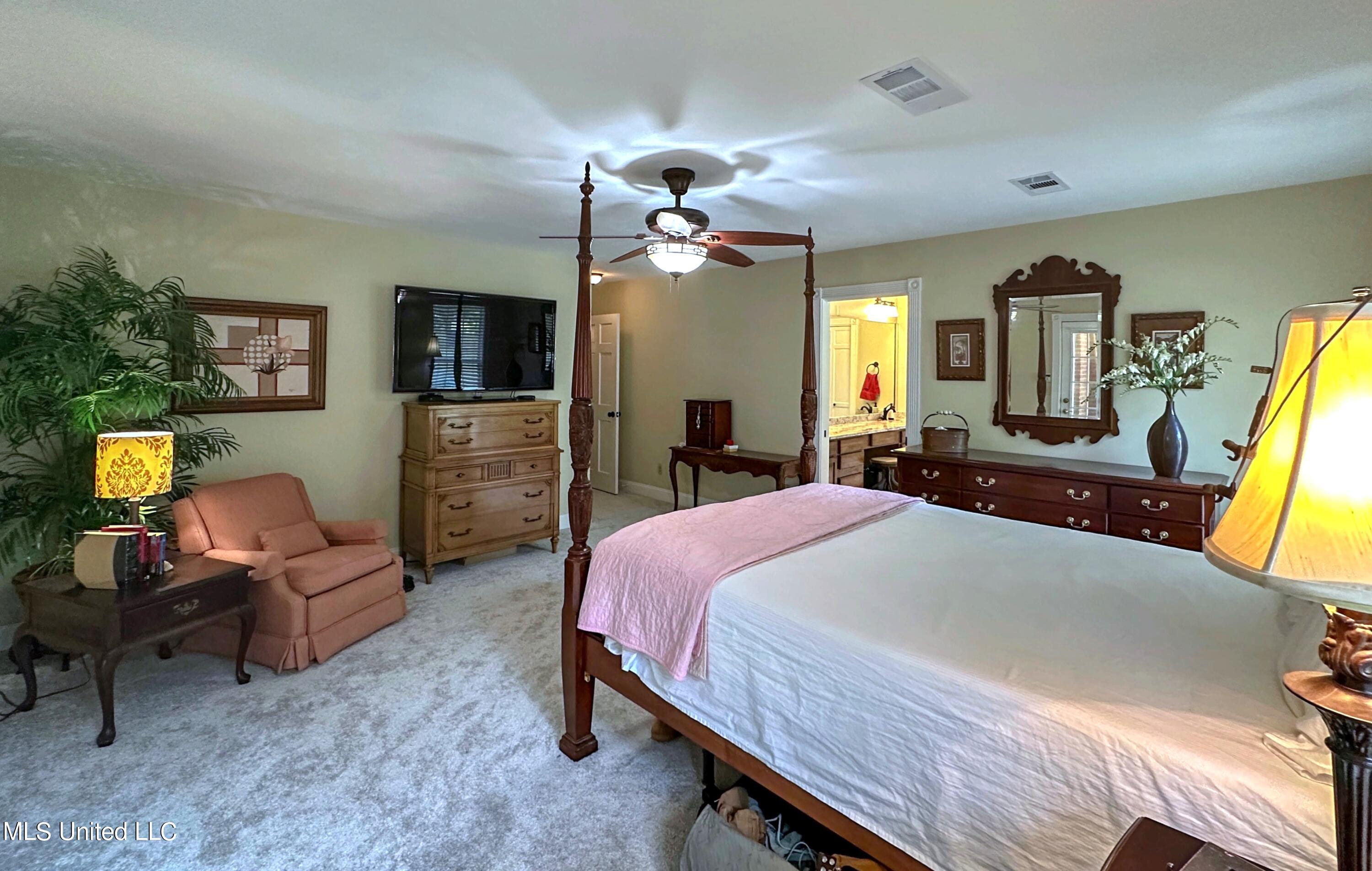 1460 Kickapoo Road Clinton, MS 39056 - Photo 34 of 43 kickapooprimarybedroom