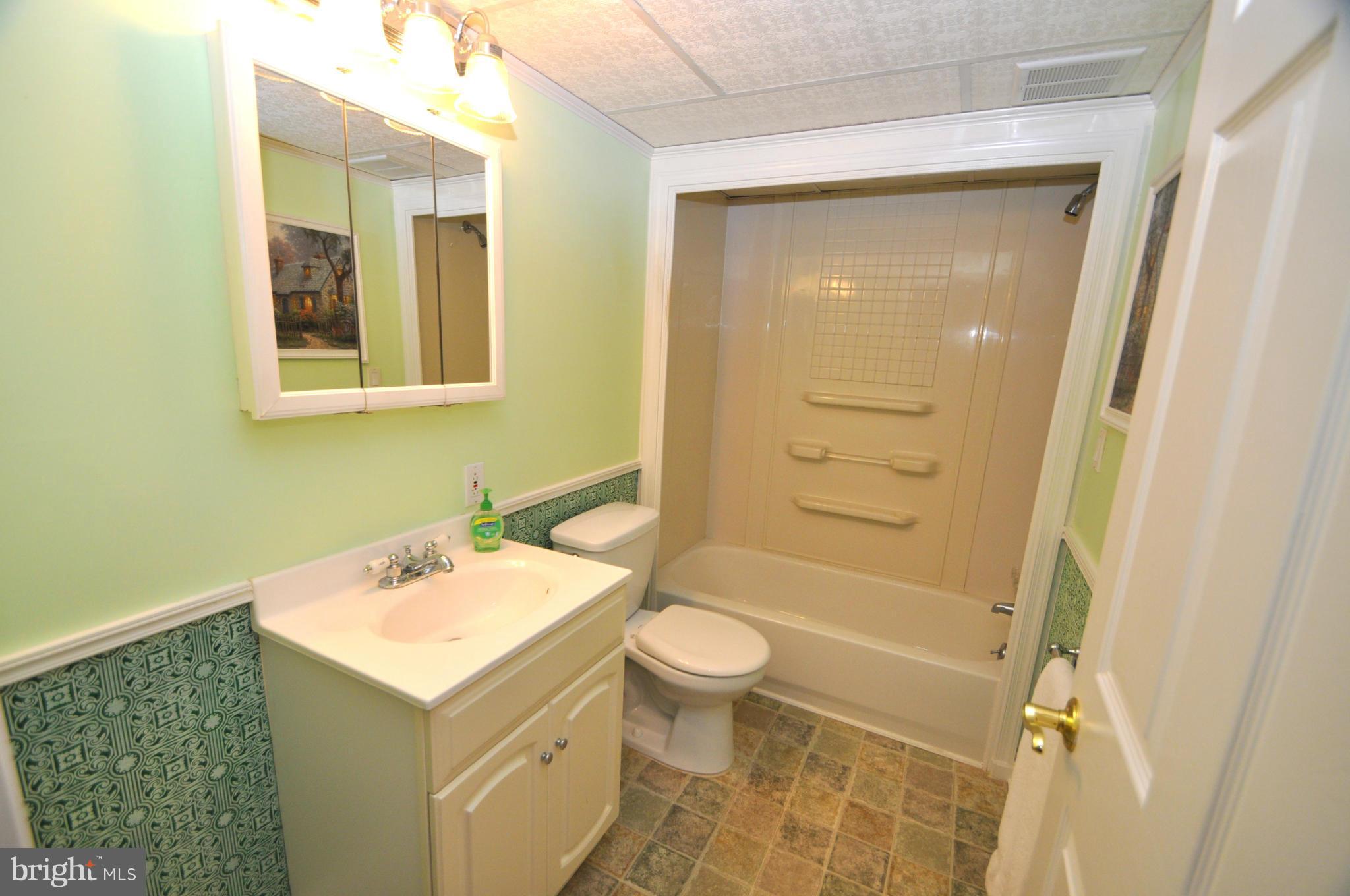 9218 Orbitan Road Baltimore, MD 21234 - Photo 24 of 30 Bath