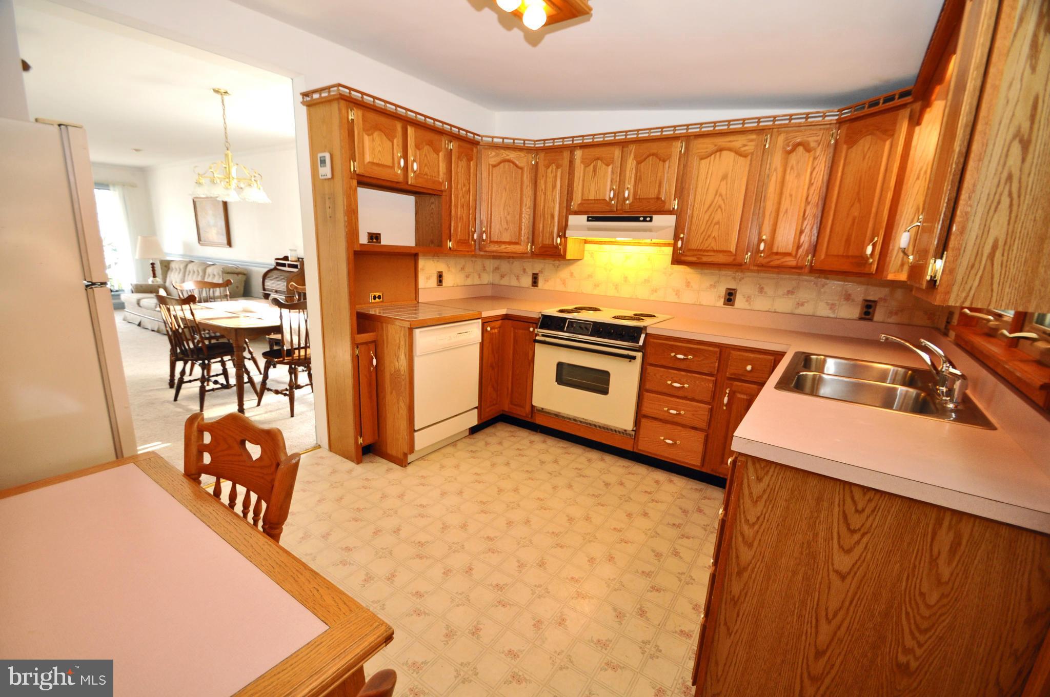9218 Orbitan Road Baltimore, MD 21234 - Photo 9 of 30 Kitchen