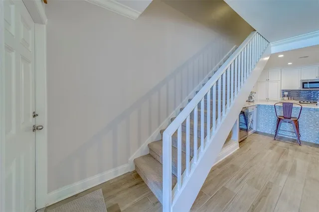 $6,700 | 2250 Gulf Boulevard, Unit B2, Belleair Beach, FL 33786