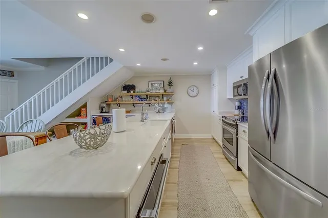 $6,700 | 2250 Gulf Boulevard, Unit B2, Belleair Beach, FL 33786