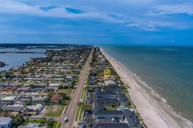 $6,700 | 2250 Gulf Boulevard, Unit B2, Belleair Beach, FL 33786