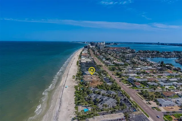 $6,700 | 2250 Gulf Boulevard, Unit B2, Belleair Beach, FL 33786