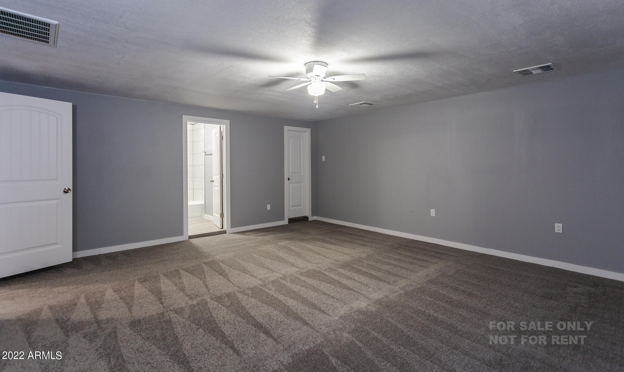 7124 West Berkeley Road Phoenix, AZ 85035 - Photo 8 of 21 0T7A8069