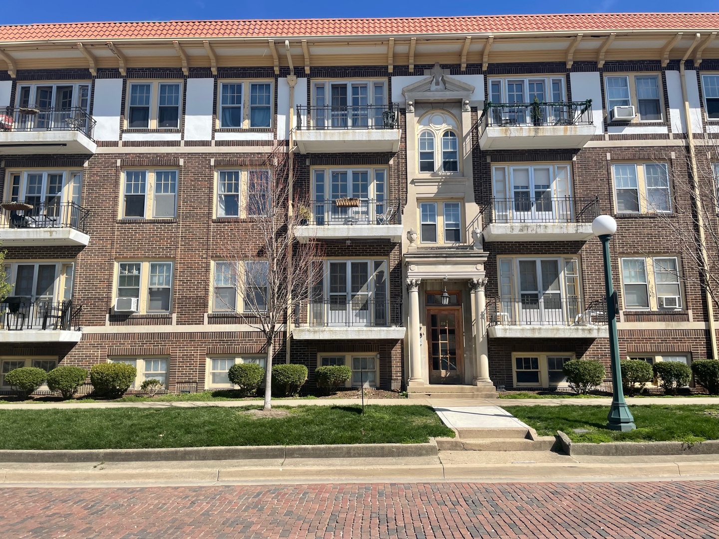 408 North Prairie Street, Unit 8 Champaign, IL 61820 - Photo 2 of 19 a front view of residential houses