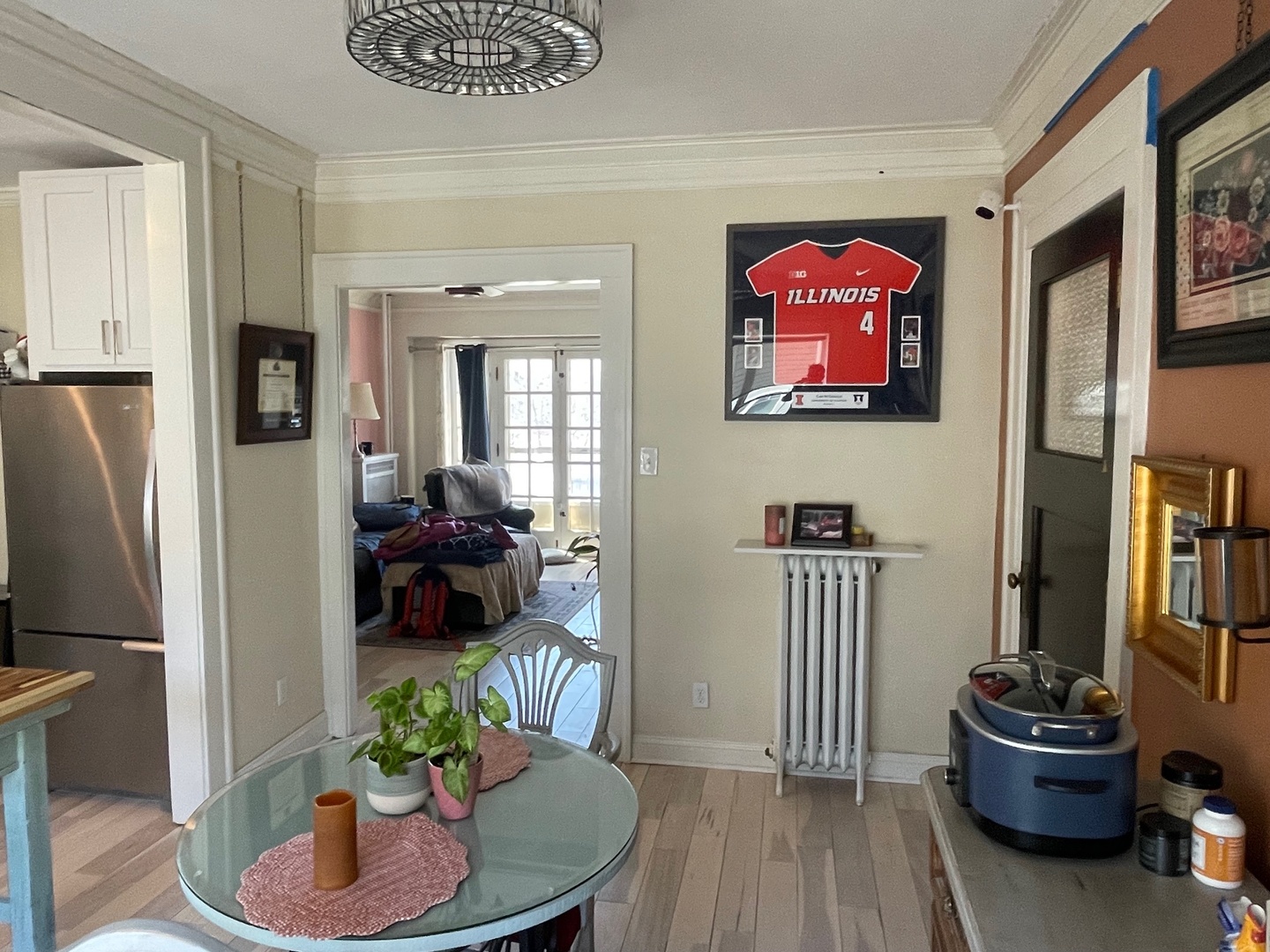 408 North Prairie Street, Unit 8 Champaign, IL 61820 - Photo 3 of 19 a living room with furniture