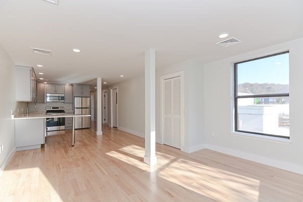 1674 Beacon Street, Unit 2 Brookline, MA 02445 - Photo 7 of 42