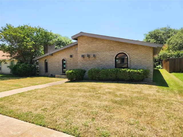 $245,000 | 338 Wildbriar Drive, Garland, TX 75043