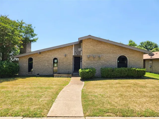 $245,000 | 338 Wildbriar Drive, Garland, TX 75043