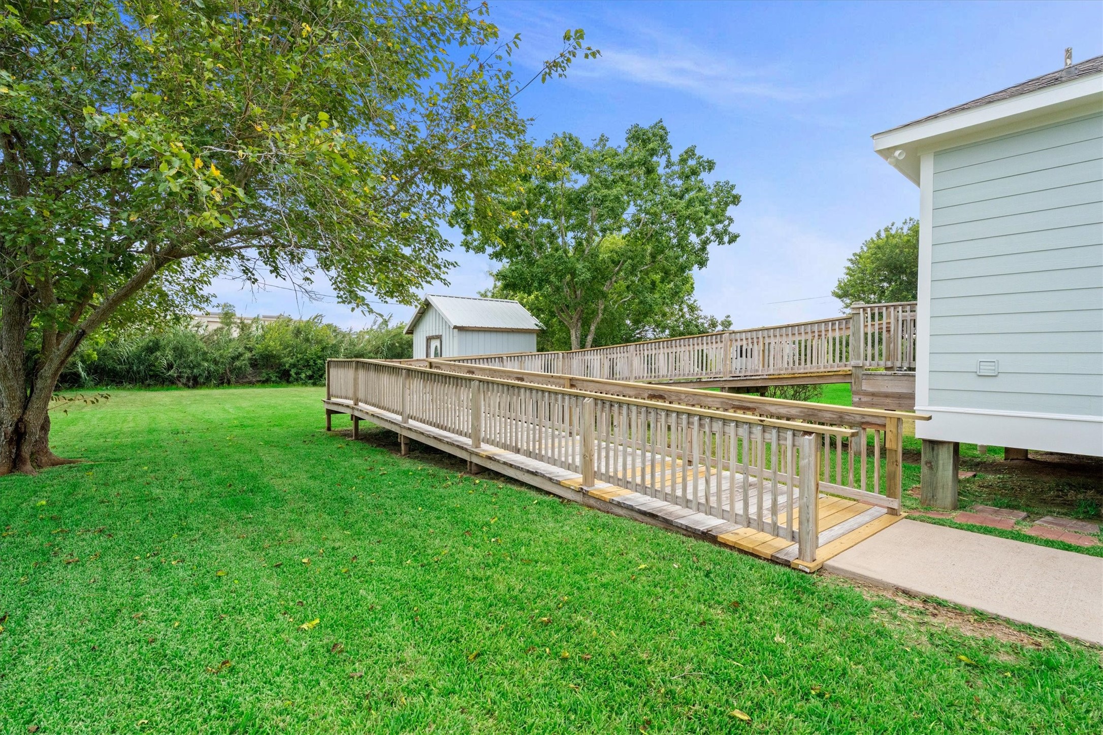 2331 Rue De Lafitte Street San Leon, TX 77539 - Photo 20 of 24 Ramp to back door