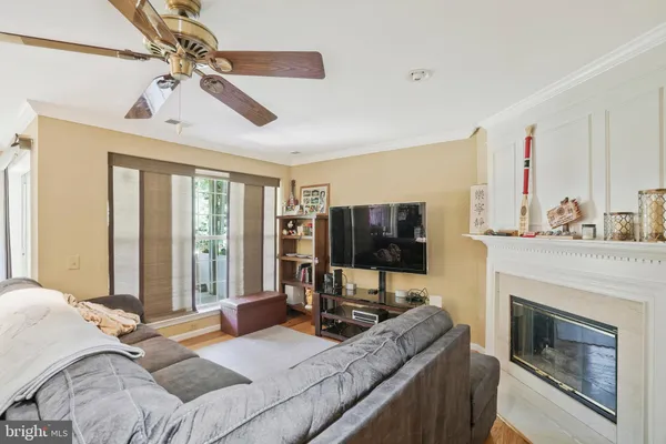 $2,299 | 9244 Cardinal Forest Lane, Unit 101, Lorton, VA 22079