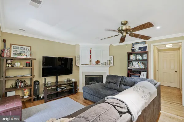 $2,299 | 9244 Cardinal Forest Lane, Unit 101, Lorton, VA 22079