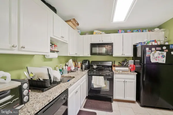 $2,299 | 9244 Cardinal Forest Lane, Unit 101, Lorton, VA 22079