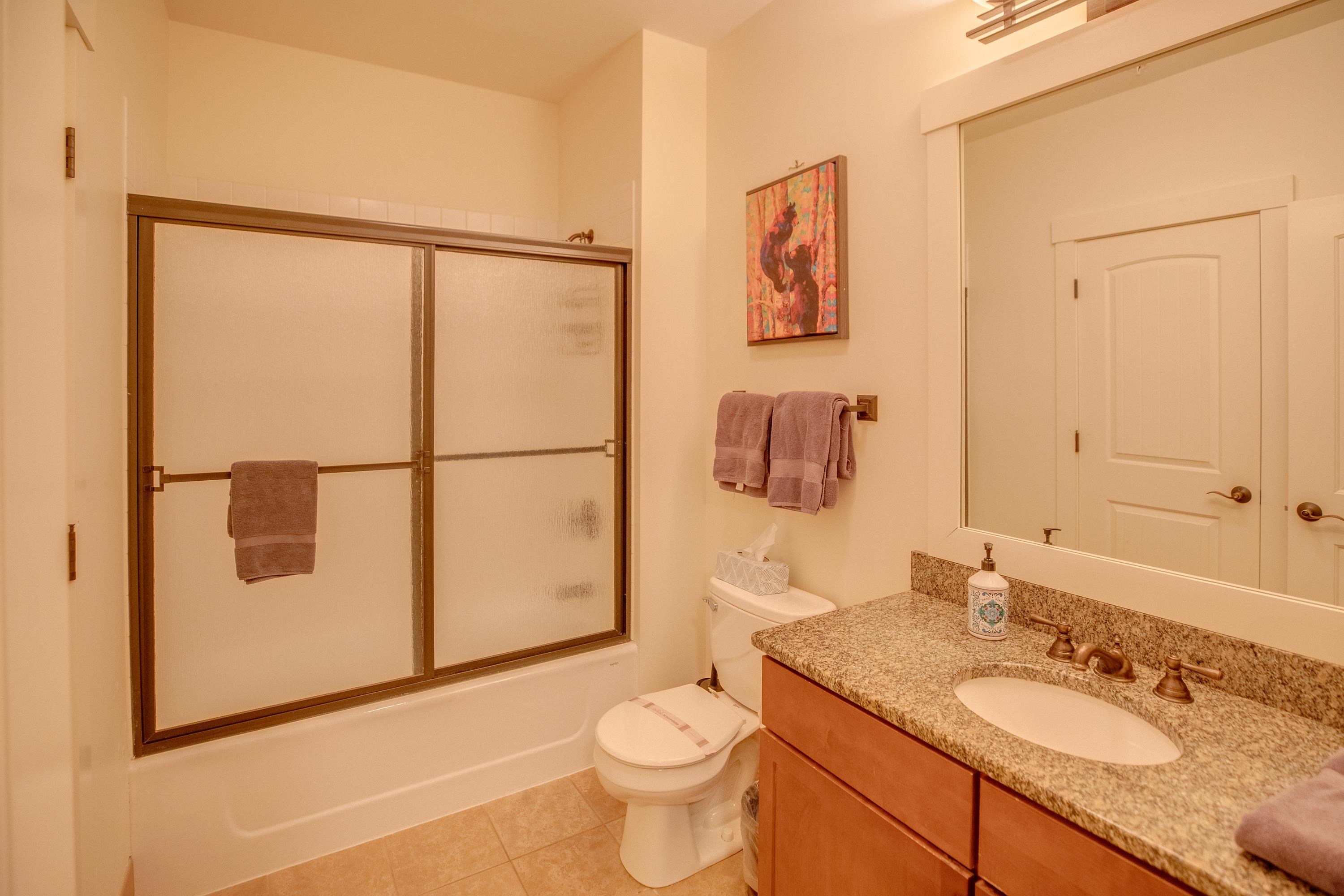 9 Riverside Terrace Drive, Unit 2F Lincoln, NH 03251 - Photo 10 of 31 Gallery Image 10