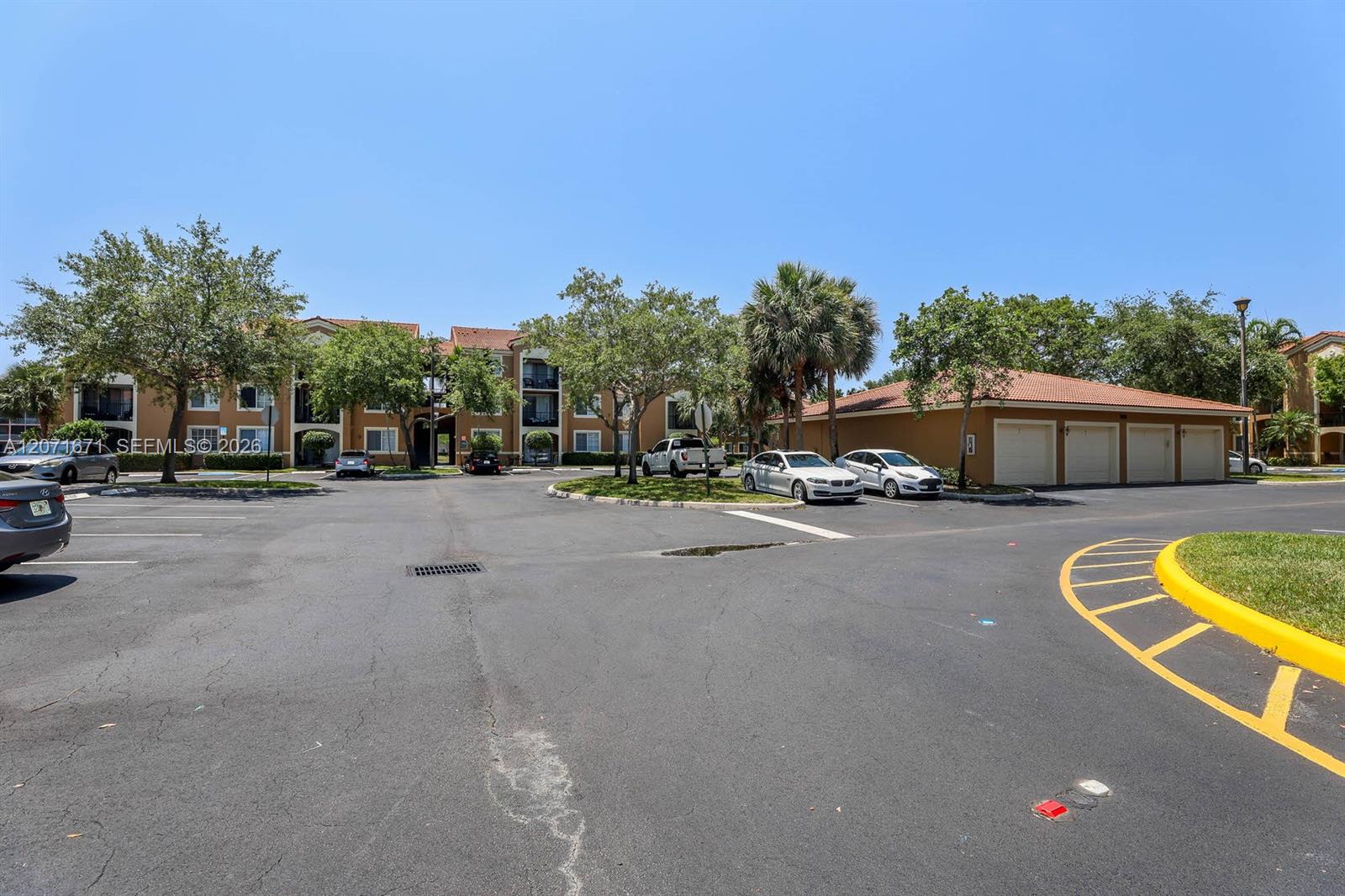 8050 North Nob Hill Road, Unit 106 Tamarac, FL 33321 - Photo 29 of 39 Gallery Image 29