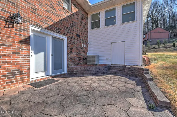 $359,900 | 139 Millstone Drive, Bristol, VA 24201