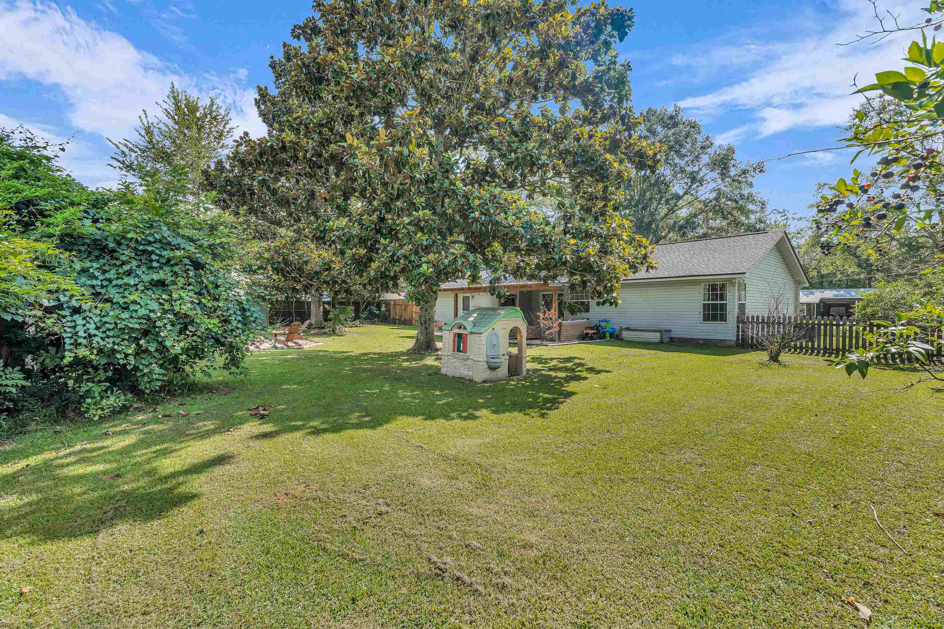 23214 Rochelle Loop Robertsdale, AL 36567 - Photo 8 of 27 Yard