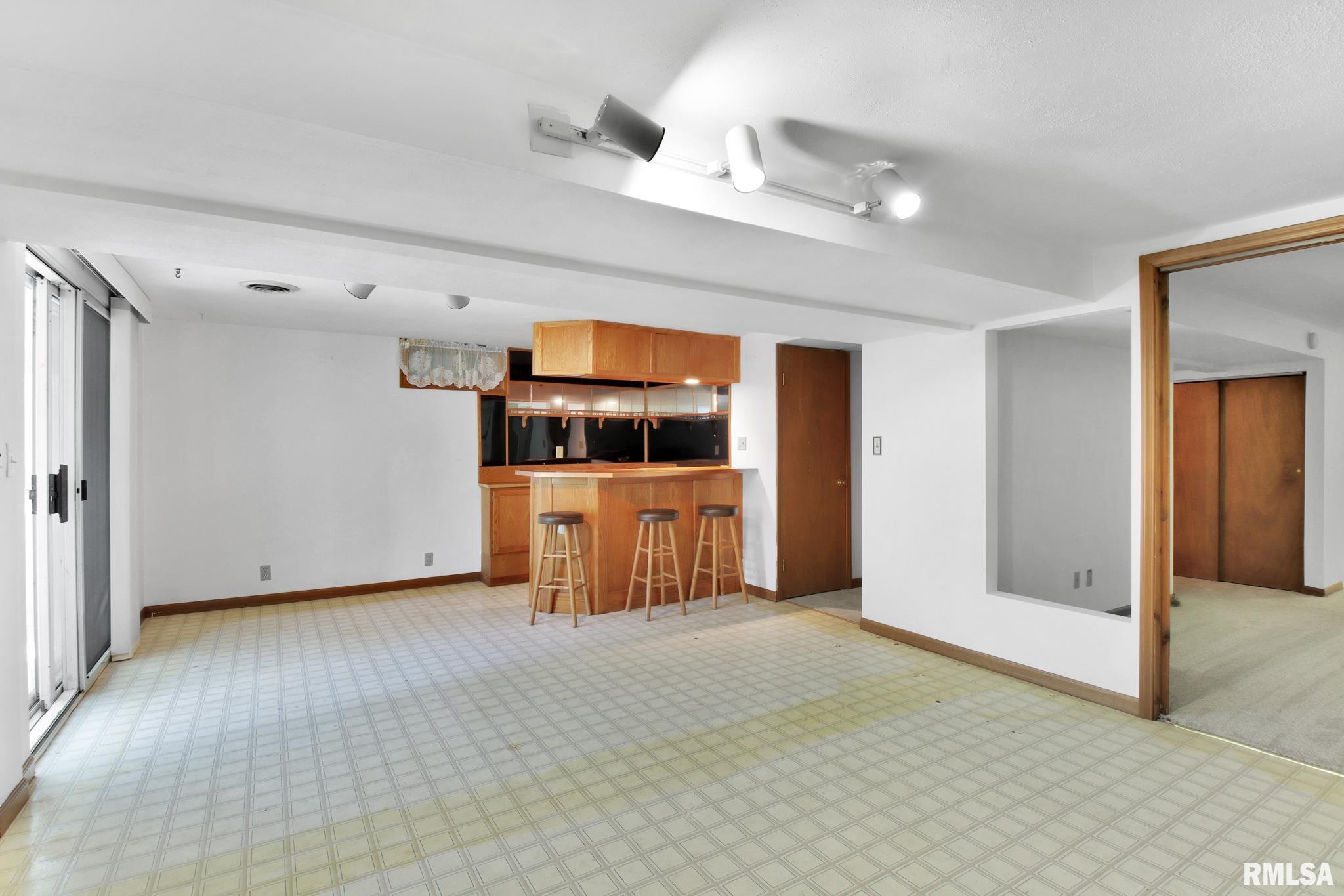 8106 North Blackbridge Road Edwards, IL 61528 - Photo 26 of 38 Gallery Image 26
