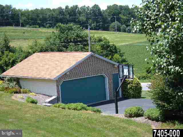 2516 Meeting House Road Spring Grove, PA 17362 - Photo 3 of 16