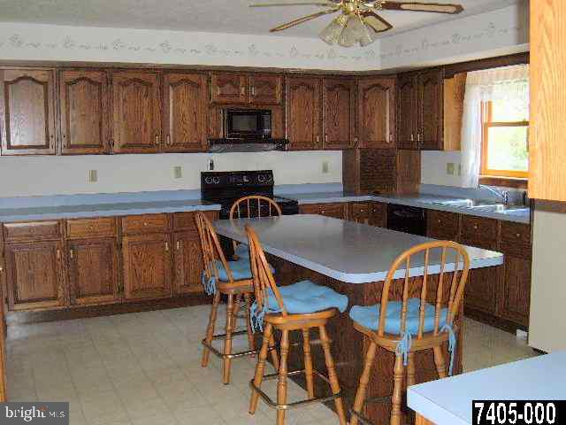 2516 Meeting House Road Spring Grove, PA 17362 - Photo 4 of 16