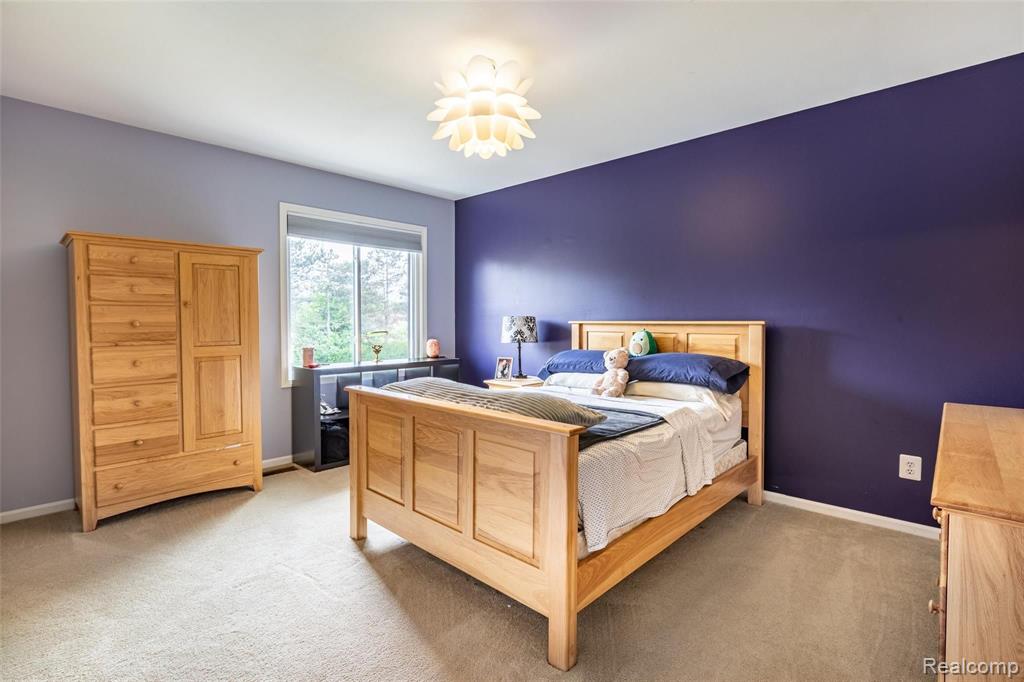 1202 Lakeview Drive Rochester Hills, MI 48306 - Photo 23 of 34