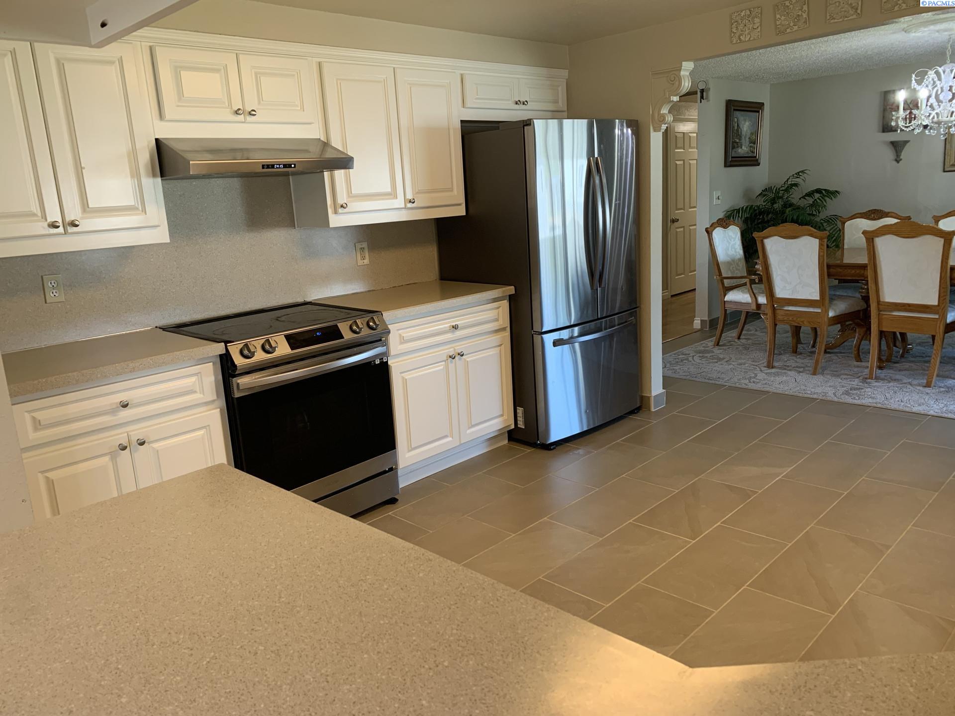 111 Hornby Road Grandview, WA 98930 - Photo 6 of 35 Gallery Image 6