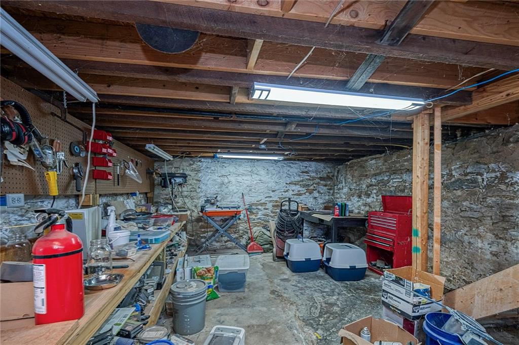 139 Munntown Road Eighty Four, PA 15330 - Photo 23 of 39