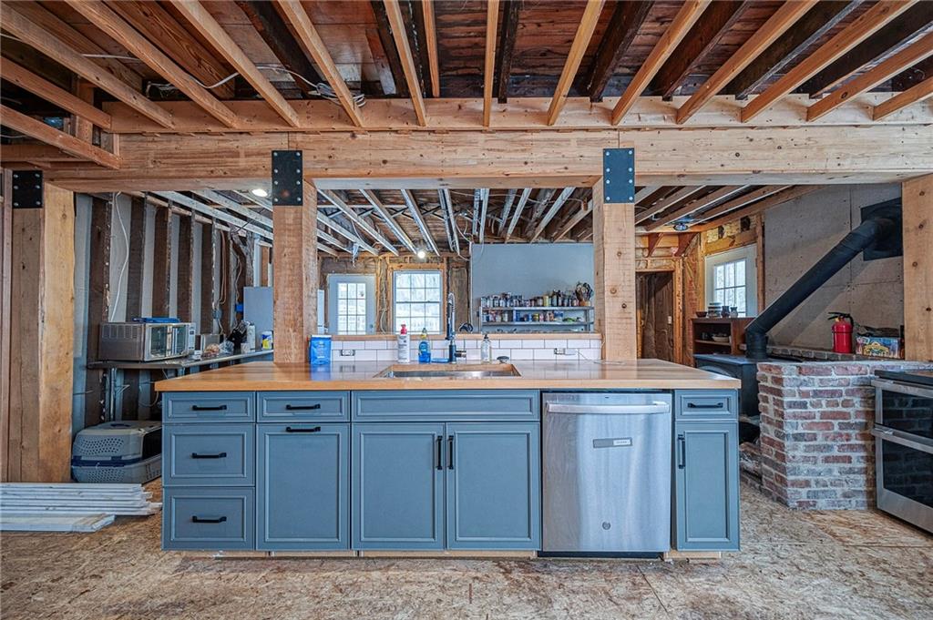 139 Munntown Road Eighty Four, PA 15330 - Photo 8 of 39