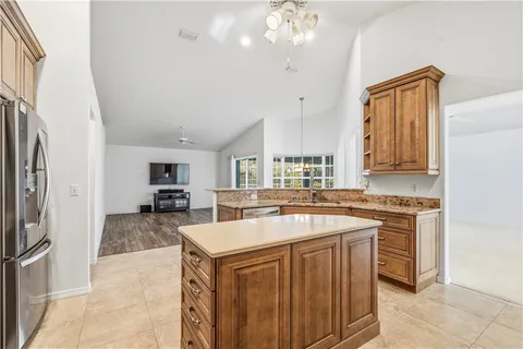 $575,000 | 445 45th Avenue, Vero Beach, FL 32968