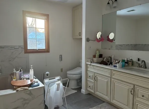 $10,000 | 29 Page Road, Weston, MA 02493