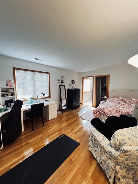 29 Page Road Weston, MA 02493 - Photo 15 of 25