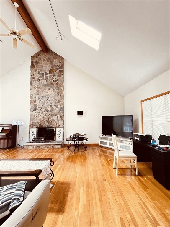 29 Page Road Weston, MA 02493 - Photo 8 of 25