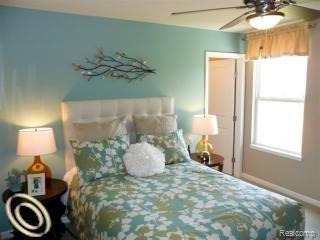 2424 Barkhill Road Canton, MI 48188 - Photo 3 of 19 saratoga bed 3.jpg