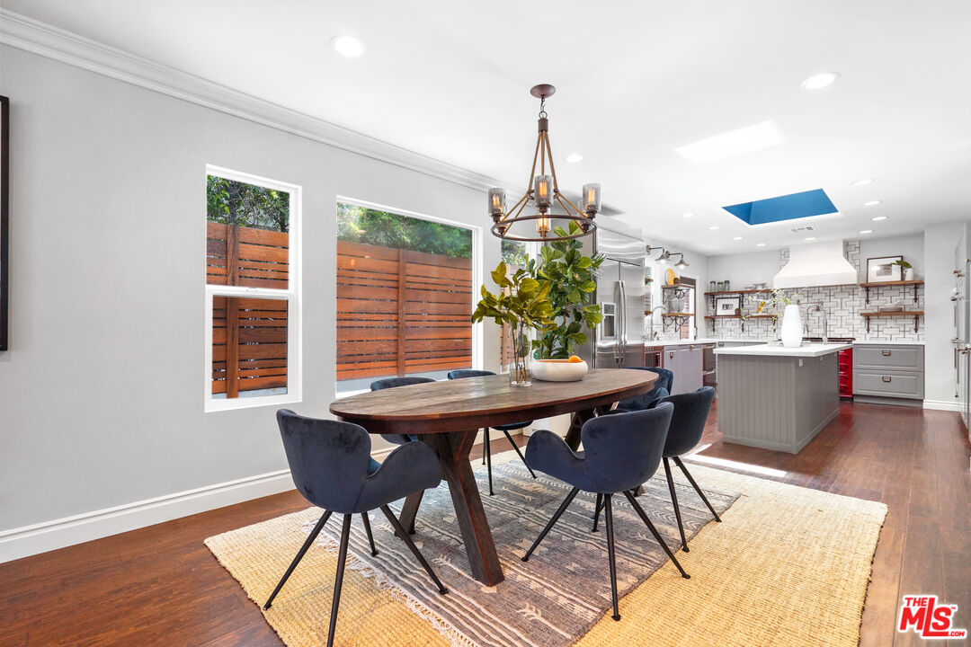 1774 Washington Way Venice, CA 90291 - Photo 10 of 42 a view of a dining room and a table chair