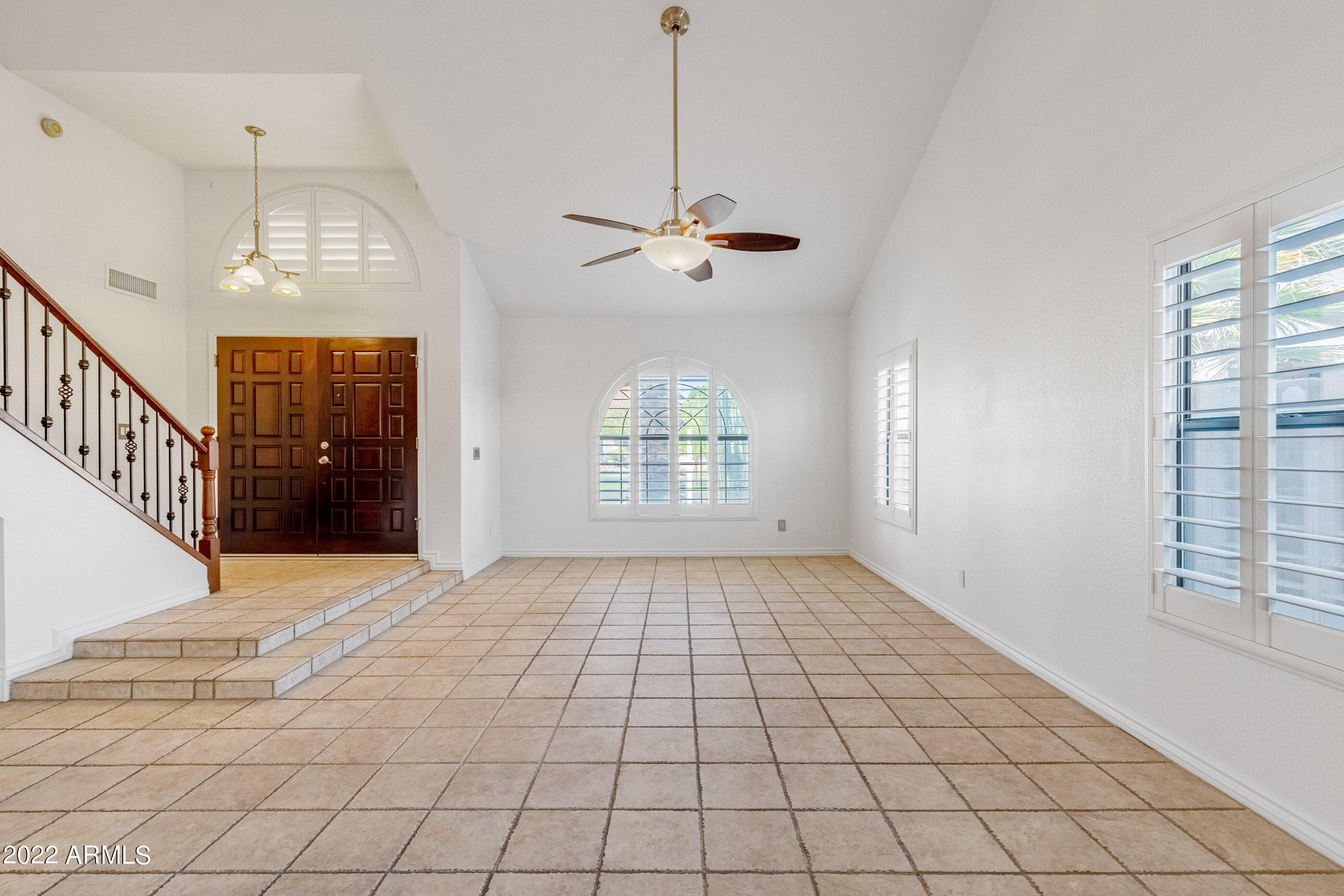 7383 West Utopia Road Glendale, AZ 85308 - Photo 6 of 49 Living room