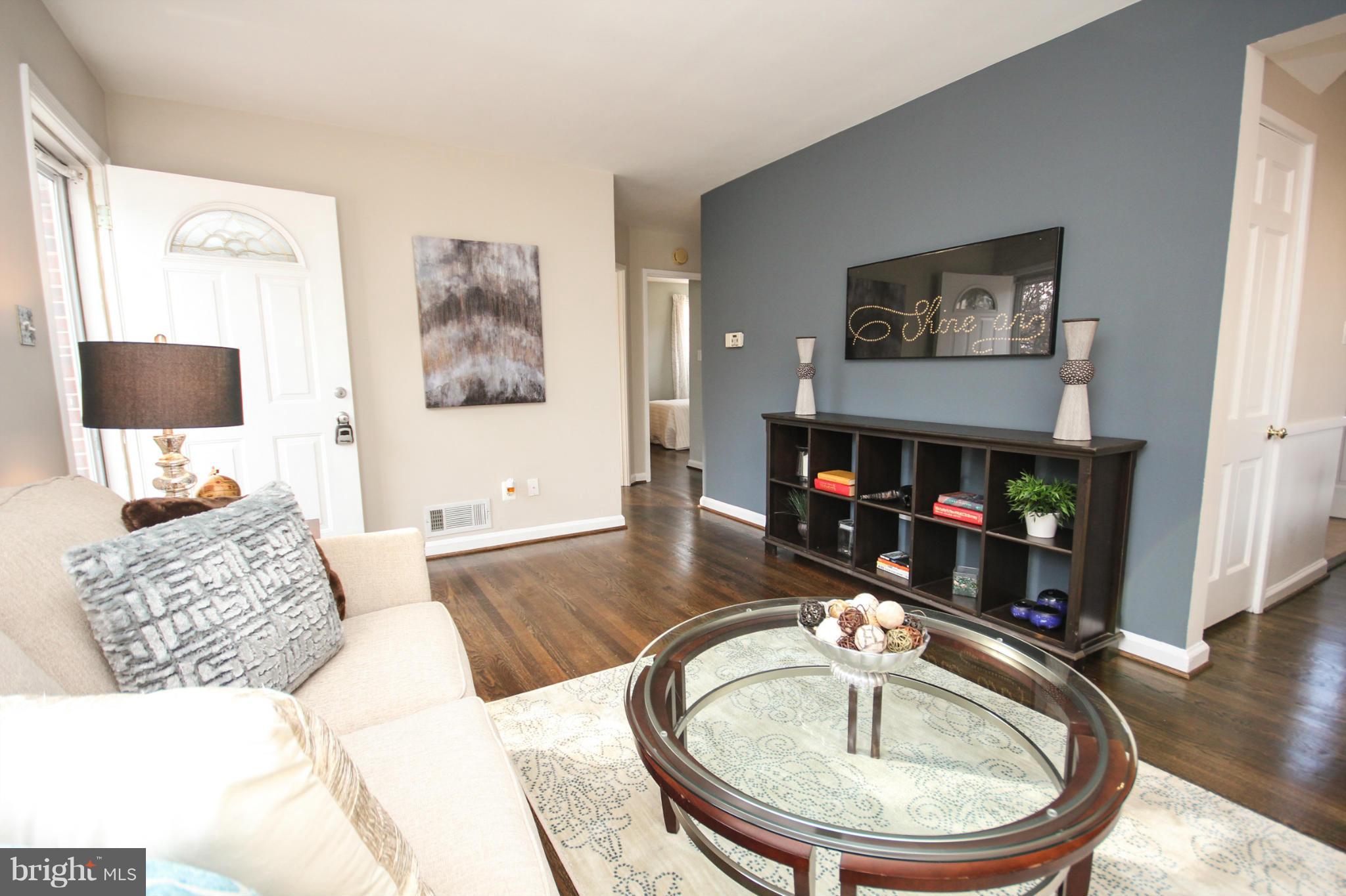 3927 Weller Road Silver Spring, MD 20906 - Photo 7 of 30 Living Room