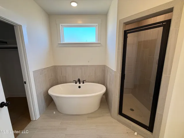 $362,900 | 682 Bolivar Drive, Nesbit, MS 38651