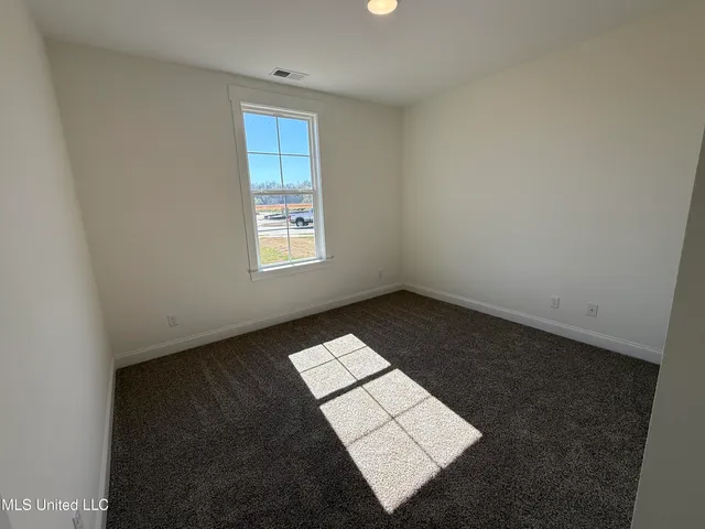 $362,900 | 682 Bolivar Drive, Nesbit, MS 38651