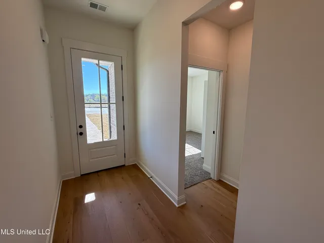 $362,900 | 682 Bolivar Drive, Nesbit, MS 38651