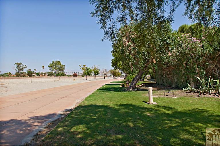 0 Vista Montana Road, Unit LOT 2 La Quinta, CA 92253 - Photo 6 of 11 a backyard of a house with lots of green space