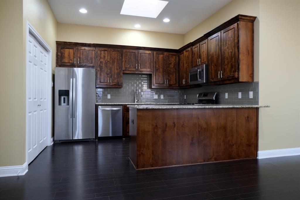 3003 Allister Street Dallas, TX 75229 - Photo 5 of 21