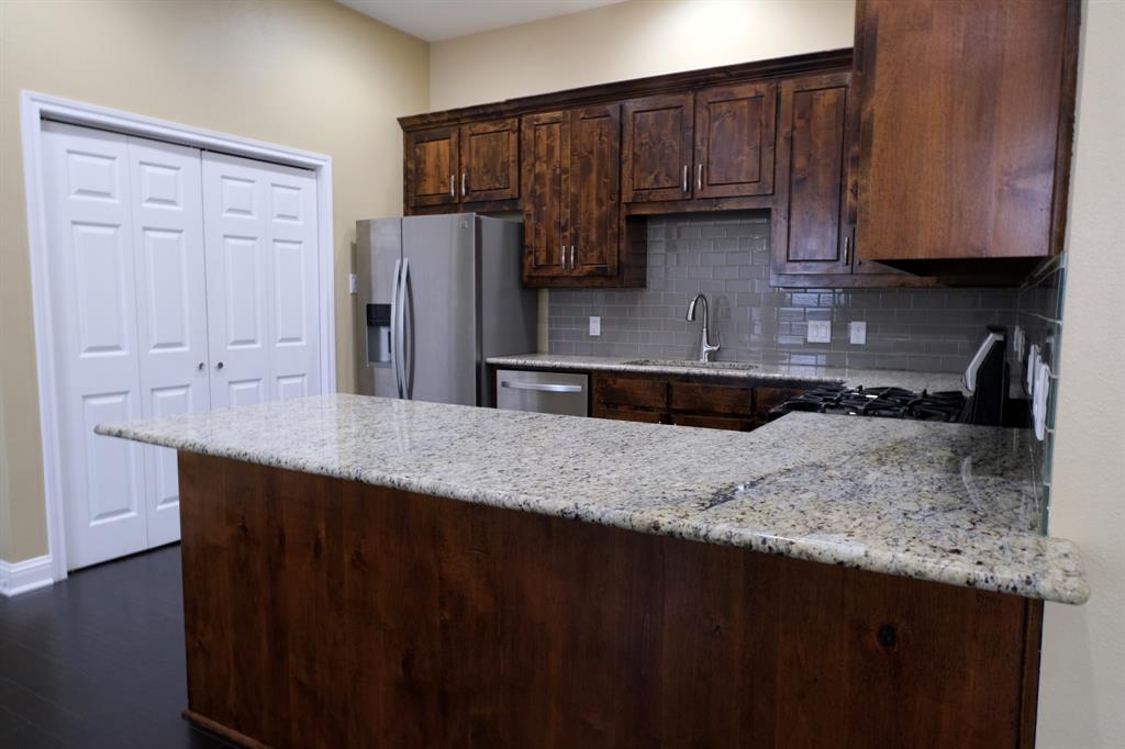 3003 Allister Street Dallas, TX 75229 - Photo 6 of 21