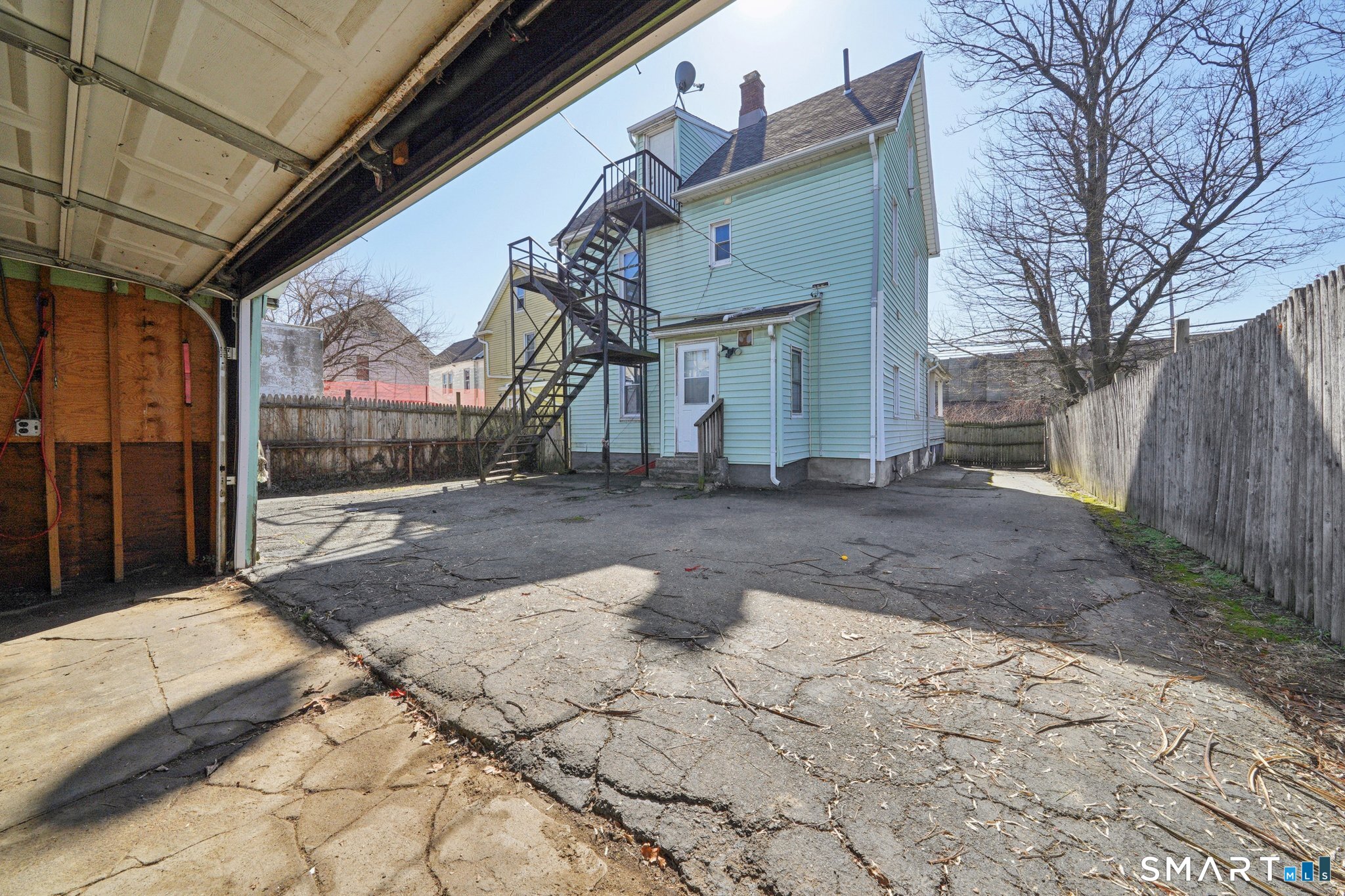 73 Orange Street Bridgeport, CT 06607 - Photo 28 of 32