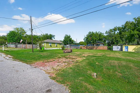 $49,900 | 604 Maiden Lane, Richmond, TX 77469