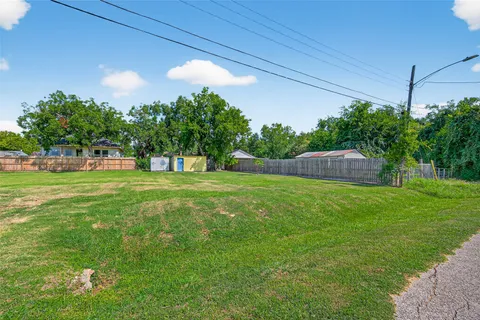 $49,900 | 604 Maiden Lane, Richmond, TX 77469