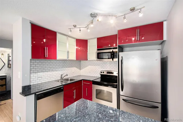 $1,500 | 1032 North Clarkson Street, Unit 205, Denver, CO 80218