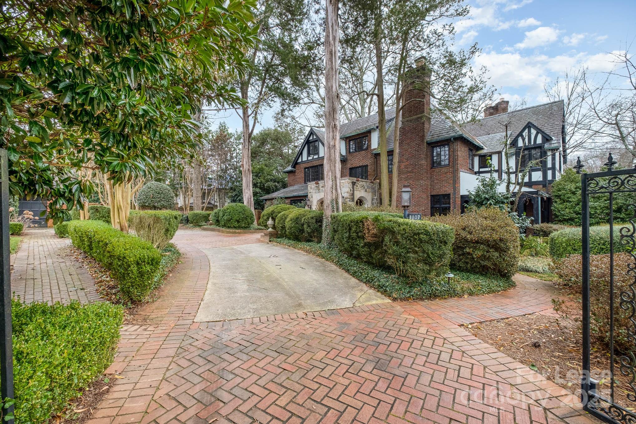 1107 Queens Road Charlotte, NC 28207 - Photo 29 of 33