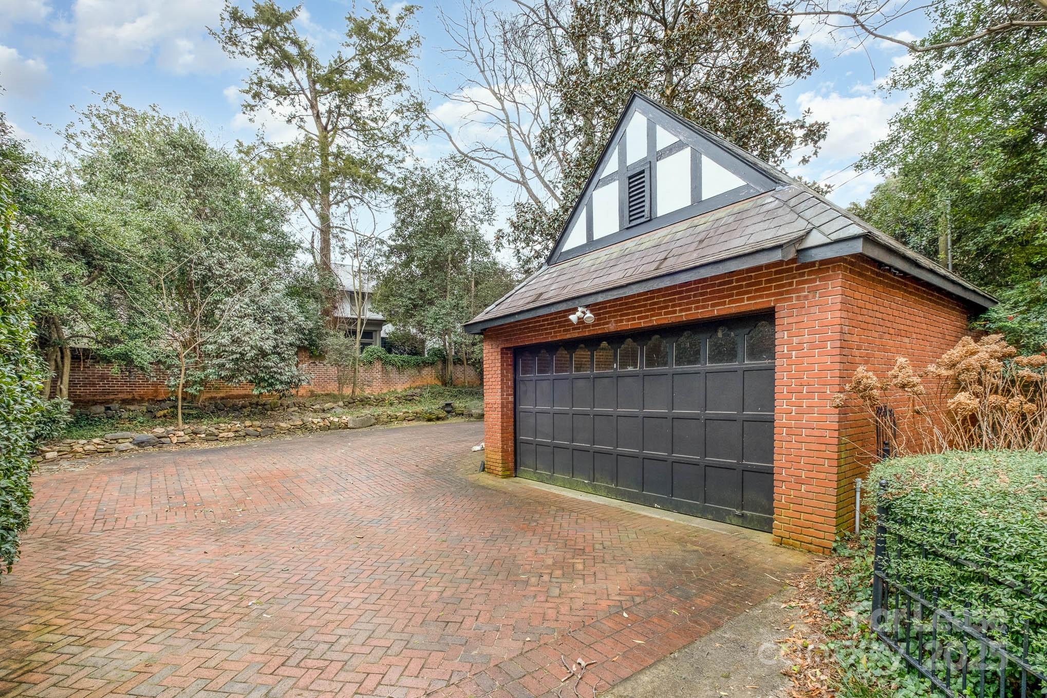 1107 Queens Road Charlotte, NC 28207 - Photo 32 of 33