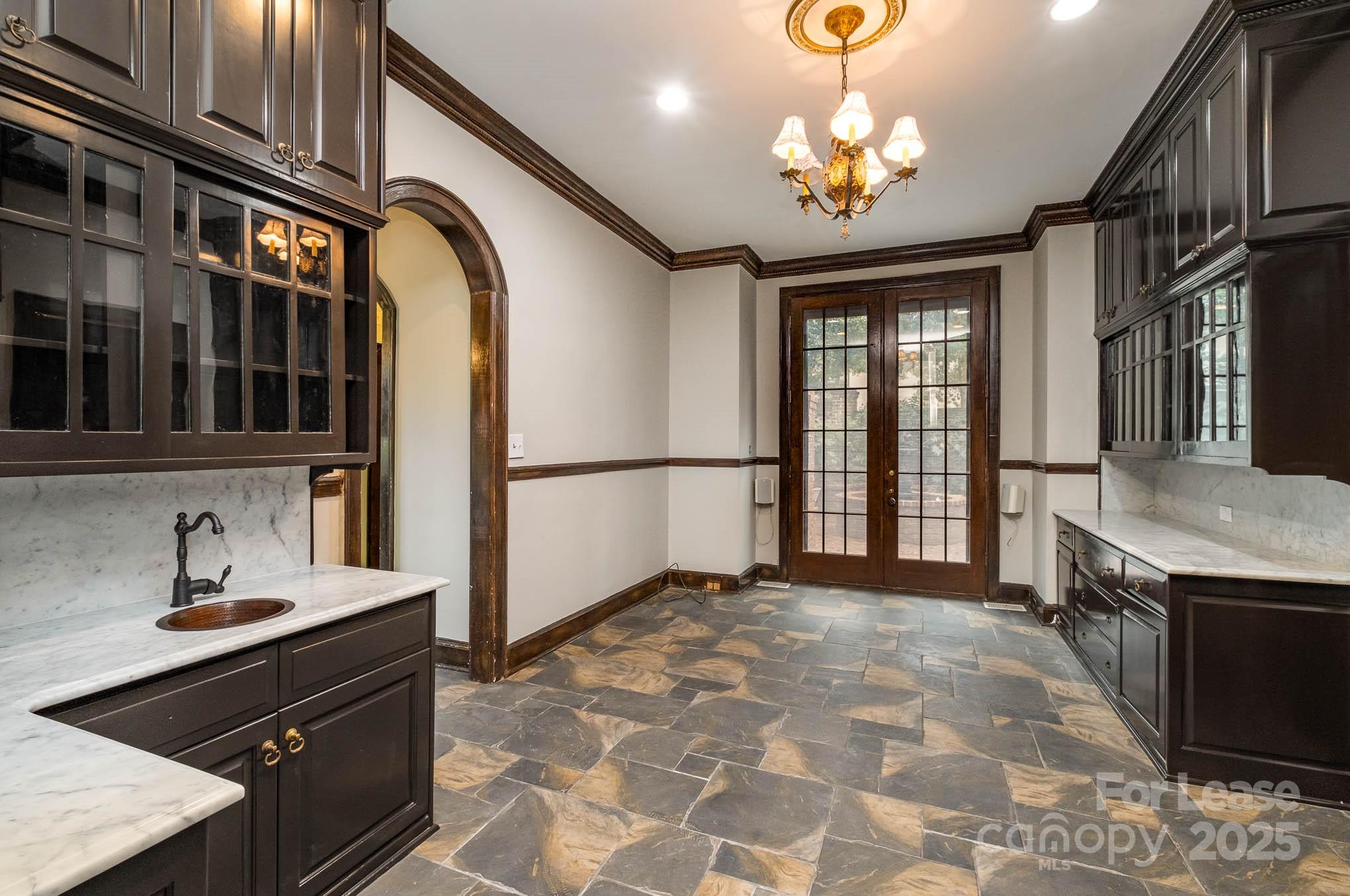 1107 Queens Road Charlotte, NC 28207 - Photo 8 of 33