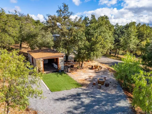 a view of a basketball court